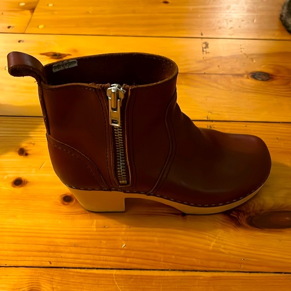 Swedish Hasbeens “Zip it Emy” Ankle Boot Clog in Cognac size 8 - Picture 6 of 9